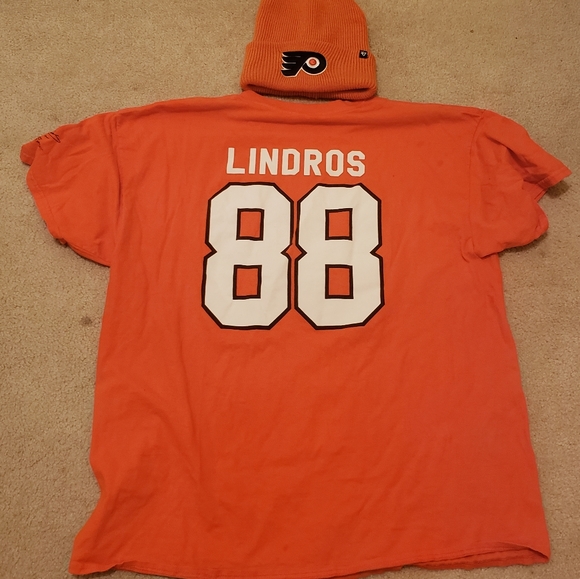 47 Other - Flyers hockey shirt and hat combo